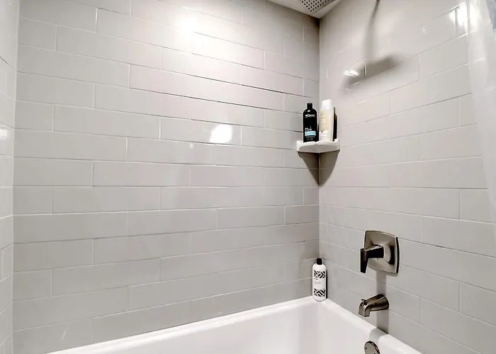 Apartment Work In Style W Private Workspace And Premium Comfort - G2047