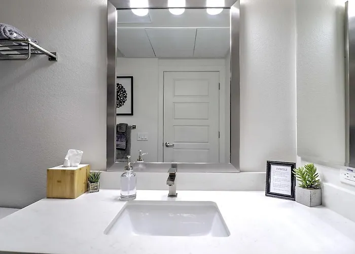 Apartment Work In Style W Private Workspace And Premium Comfort - G2047 *